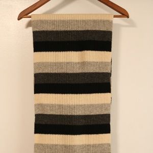 GAP 100% lambswool striped scarf